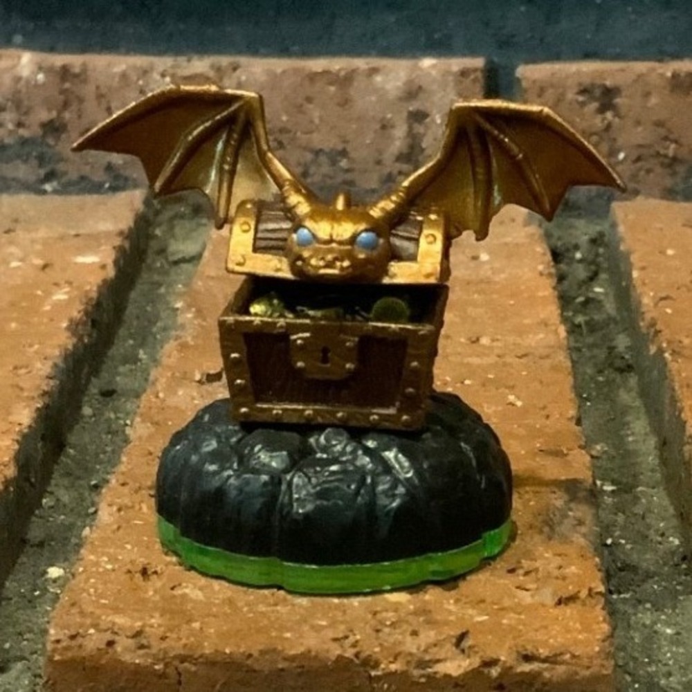 Skylanders Legendary Treasure Chest Activision‎ 2011